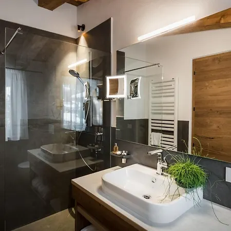 Les Contrades Aparthotel 3*